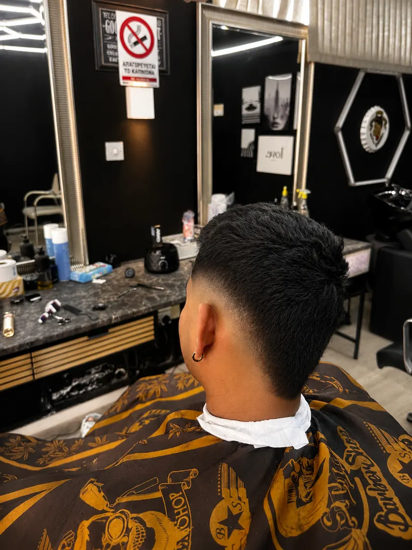 High fade, finished in the chair